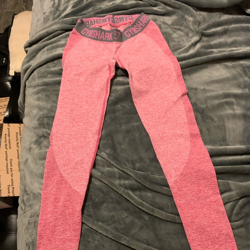 PRICE IS FIRM. Gymshark pink leggings.
